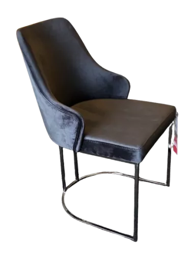 Einzigartig und handgefertigt  Berlin arm dining chair Velvet Black / Frame Black Chrome