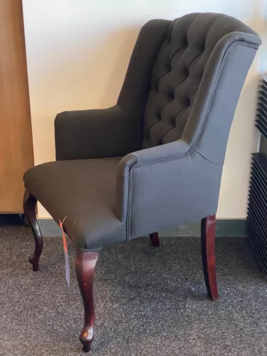 Einzigartig und handgefertigt  SALE Birmingham Arm Esszimmerstuhl – Luca Onyx 169 – Beine im Kolonialstil